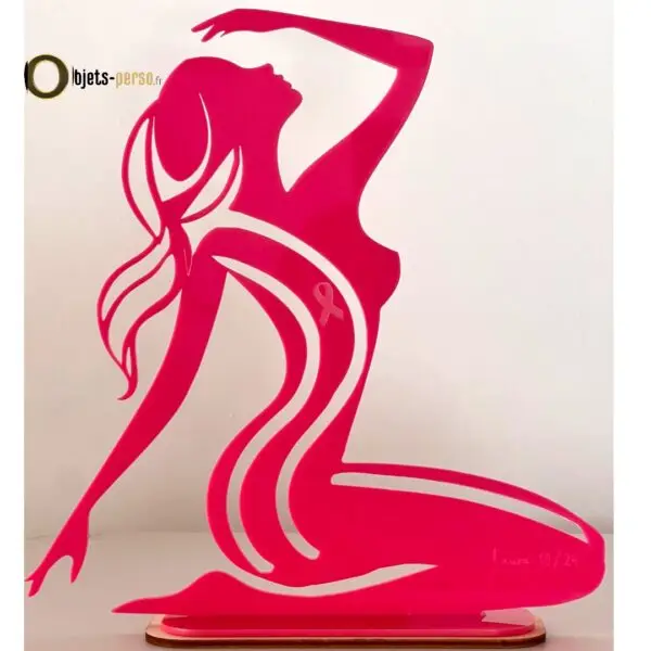 Silhouette de Femme en Acrylique Rose avec Support - 224x237 mm - Personnalisable