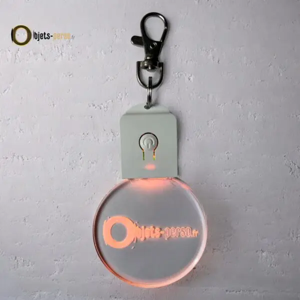 Porte-clés LED 3D en Plexiglas – Personnalisé, Lumineux et Multicolore – Image 3